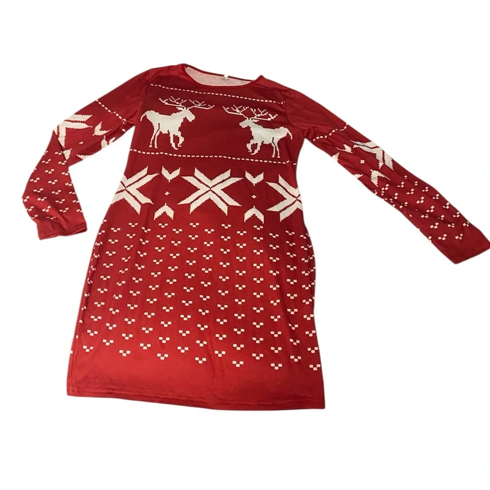 🎁 Red & White Dress with Reindeer Pattern - Picture 5 of 5